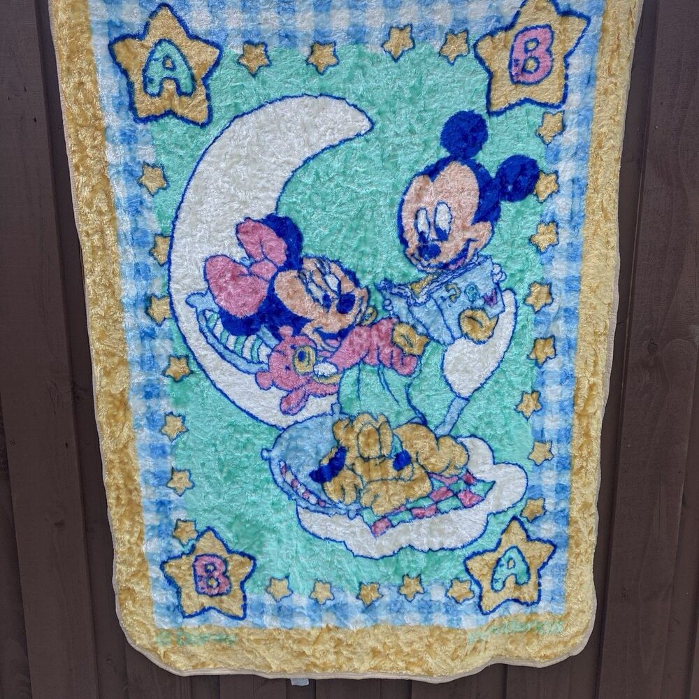 Minnie And Mickey Mouse And Pluto Providencia Baby Blanket Collectible